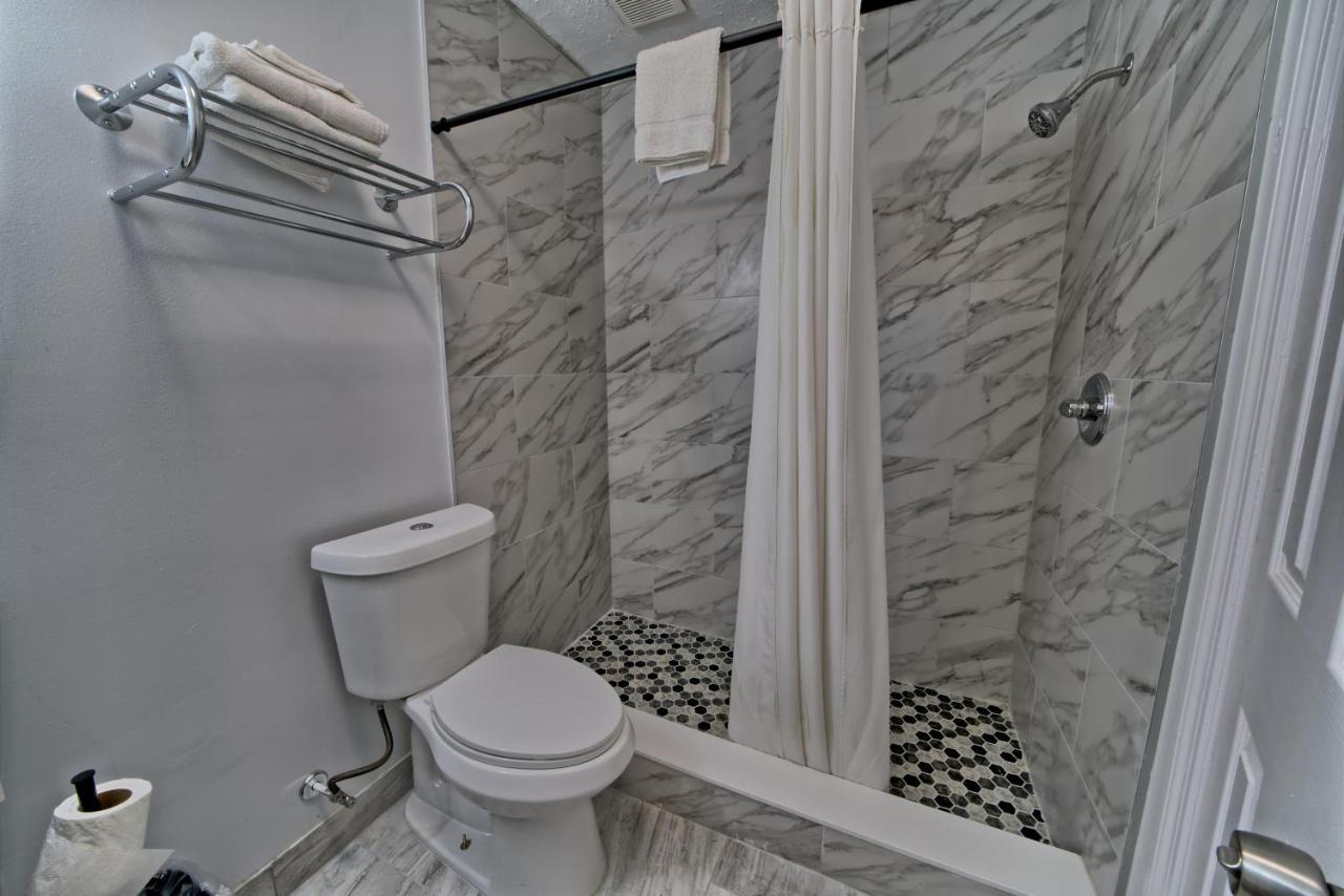 Lower Grand Lagoon Aqua View Motel מראה חיצוני תמונה