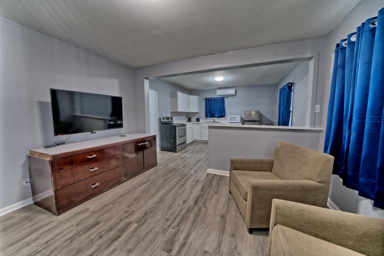 Lower Grand Lagoon Aqua View Motel מראה חיצוני תמונה