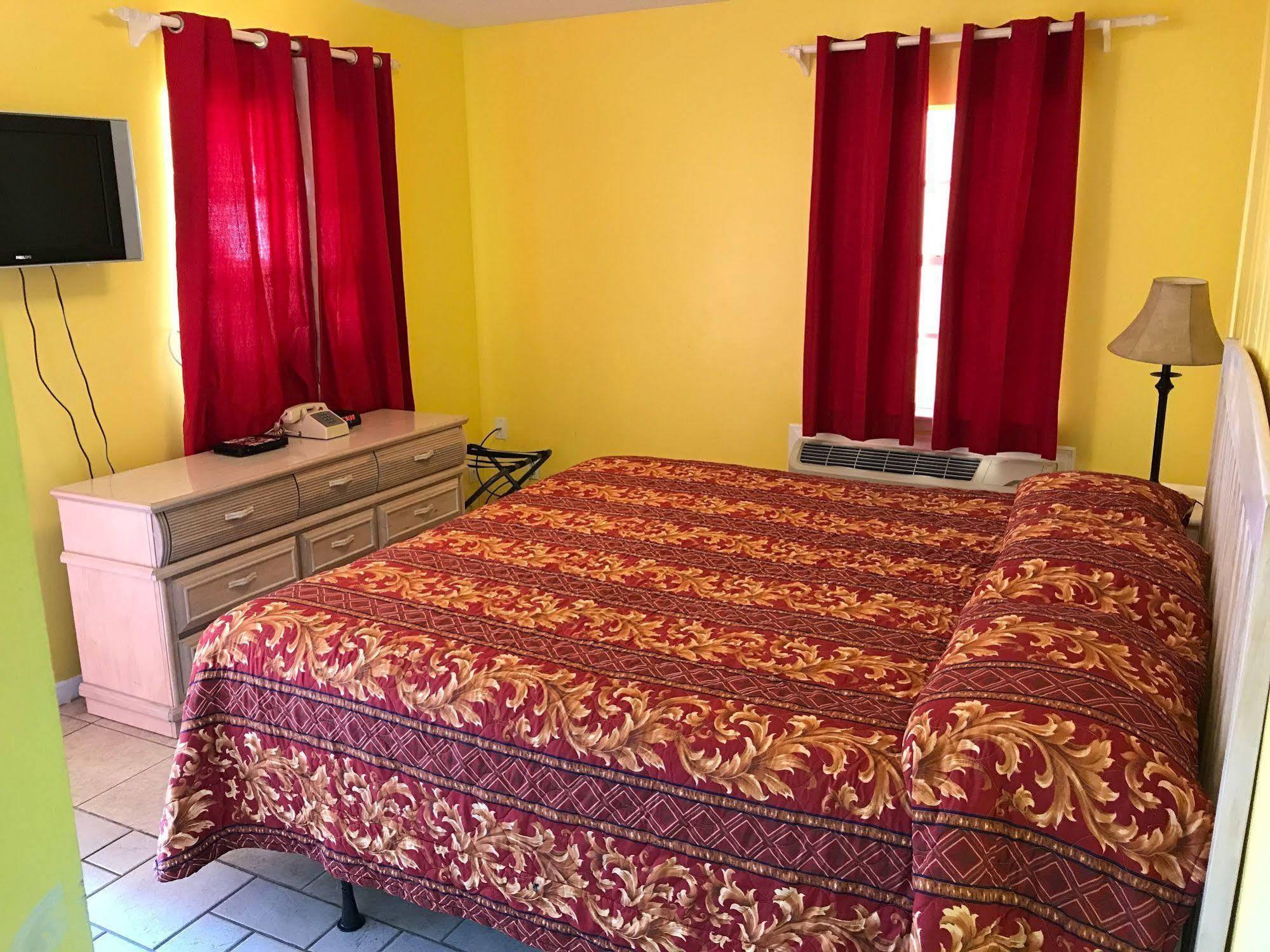 Lower Grand Lagoon Aqua View Motel מראה חיצוני תמונה