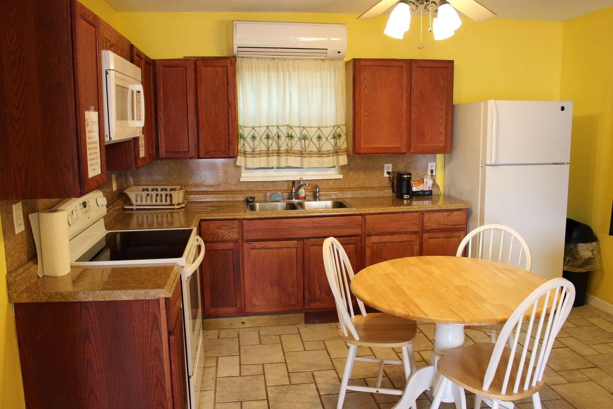 Lower Grand Lagoon Aqua View Motel מראה חיצוני תמונה